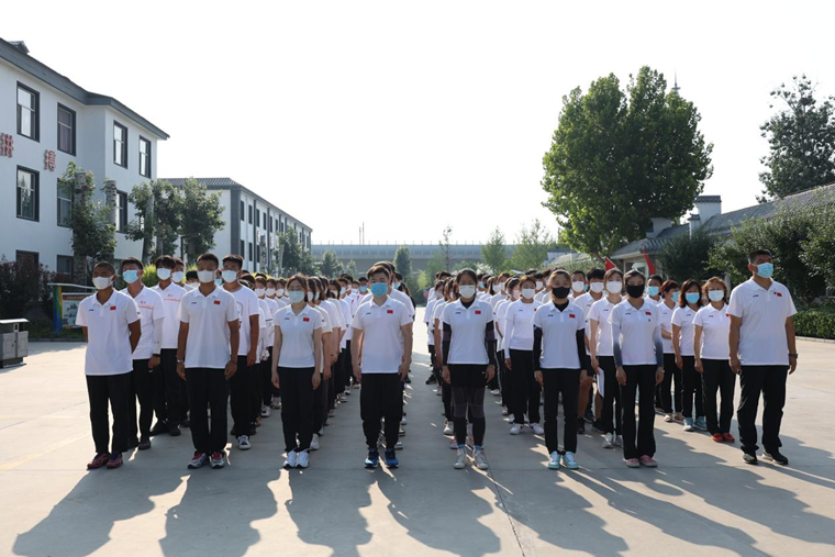 �ҳ����ġ��µ�ʹ�� �����˵�Ӱapp
�������˶����� ��չ����һ�����⵳�ջ